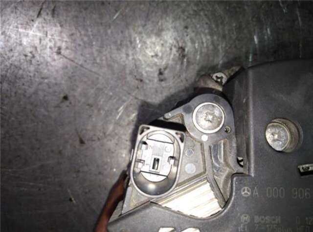 Foto 2ª: Alternador Mercedes Clase C 160 1.8 CLA 200 CDI (117.301) [1.8 LTR. - 100 KW CDI CAT] [651930]