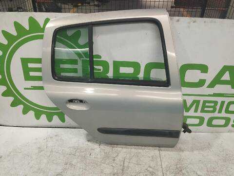 Foto 1ª: Puerta Trasera Derecha Renault Clio 1.5 DCI DIESEL 65CV [K9K700 / K9K704] (2001)