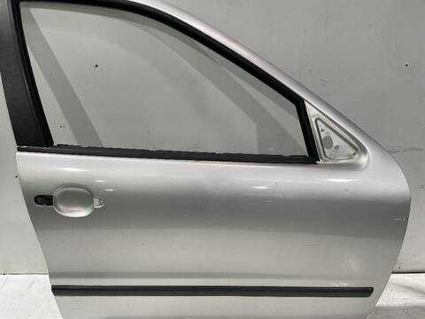 Foto 3ª: Puerta Delantera Derecha Seat Leon STELLA 75CV [AXP] (1999)