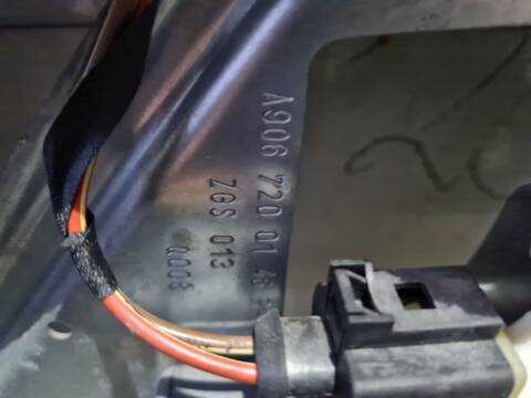 Foto 2ª: Elevalunas Eléctrico Delantero Derecho Mercedes Sprinter 310/313/316 CDI 906.631/633/635/637) 95CV 70KW CAJA CERRADA [651955] (2014)