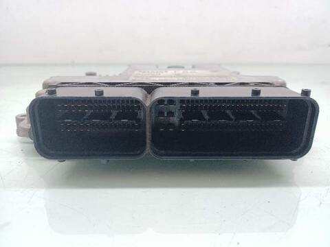 Foto 3ª: Centralita Motor ECU Hyundai i40 KLASS BLUE 116CV 85KW [D4DF] (2015)