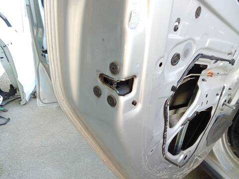 Cerradura Puerta Trasera Izquierda Dacia Sandero TCE 90 B8M1 B8MA) 90CV 66KW