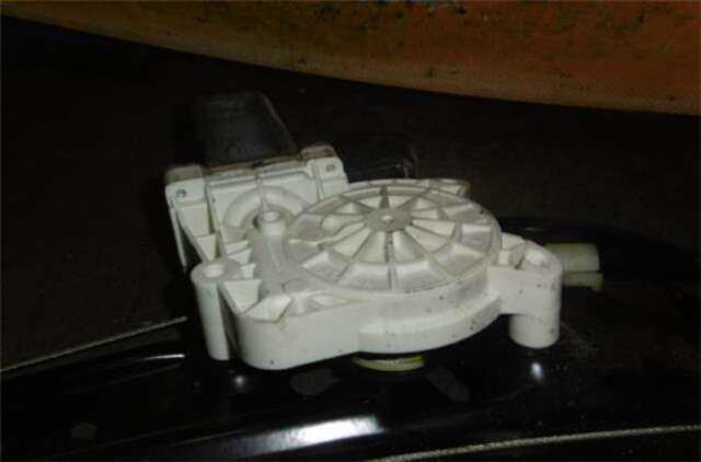 Elevalunas Eléctrico Trasero Izquierdo Bmw Serie 5 518 520D (163CV)