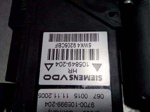 Foto 4ª: Elevalunas Manual Trasero Derecho Audi A4 2.0 TDI 16V 103KW) BERLINA 140CV [BLB] (2006)