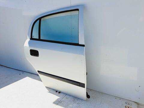 Foto 4ª: Puerta Trasera Derecha Opel Astra CLUB BERLINA 84CV 62KW [Z16SE] (2003)
