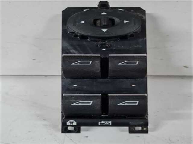 Botonera Elevalunas Ford Kuga ST-LINE 2WD 150CV 110KW