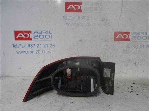 Foto 2ª: Piloto Trasero Derecho Renault Laguna 2.0 16V BG00 BG0K BG0P BG0W) 135CV 99KW [G/ F4R J7] (2002)