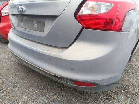 Foto 3ª: Paragolpes Trasero Ford Focus TREND 125CV 92KW (2014)
