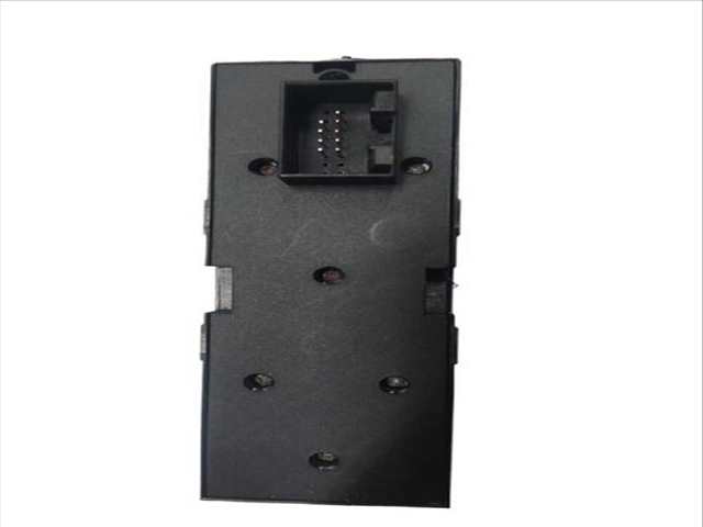 Foto 3ª: Botonera Elevalunas Volkswagen Golf 1.9 SDI 68CV (1997)