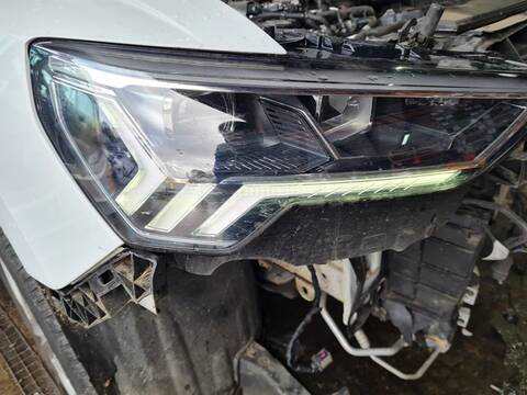 Foto 4ª: Faro Derecho Audi Q3 35 TDI 150CV 110KW [DTSB] (2022)