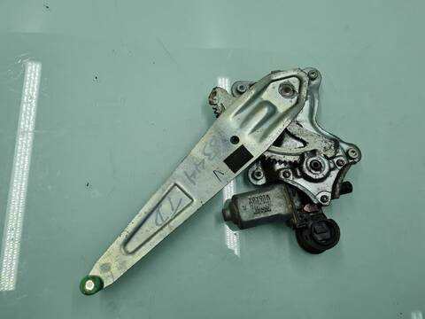 Elevalunas Manual Trasero Derecho Toyota Rav4 2.0 D-4D EXECUTIVE 4X4 2003 ) 116CV 85KW