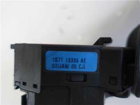 Foto 3ª: Mando Multifuncion Ford Fiesta 1.4 16V 80CV 59KW [FXJB] (2004)