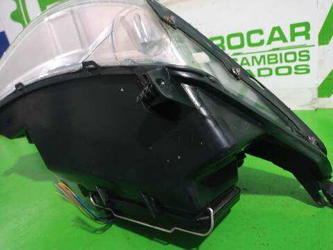 Foto 2ª: Faro Izquierdo Ford Focus TREND BERLINA 101CV 74KW [FFDA] (2004)