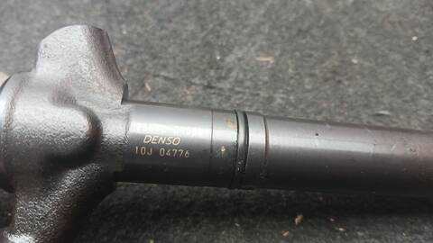 Foto 3ª: Inyectores Toyota Avensis 2.0 D-4D ADT250_) 126CV 93KW [1AD] (2007)