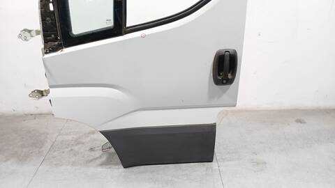 Foto 2ª: Puerta Delantera Izquierda Iveco Daily 33S16 35S16 35C16 40C16 50C16 156CV 115KW FURGONETA [F1AGL411A,F1AGL411B,F1AGL411G,F1AGL411N,F1AGL411U] (2017)