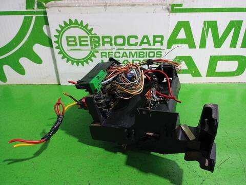 Foto 2ª: Caja Reles Fusibles Peugeot 206 E-MUSIC 75CV (1998)