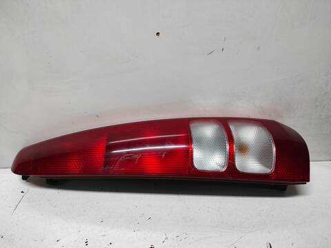 Piloto Trasero Derecho Honda Hrv D16W1 GH)