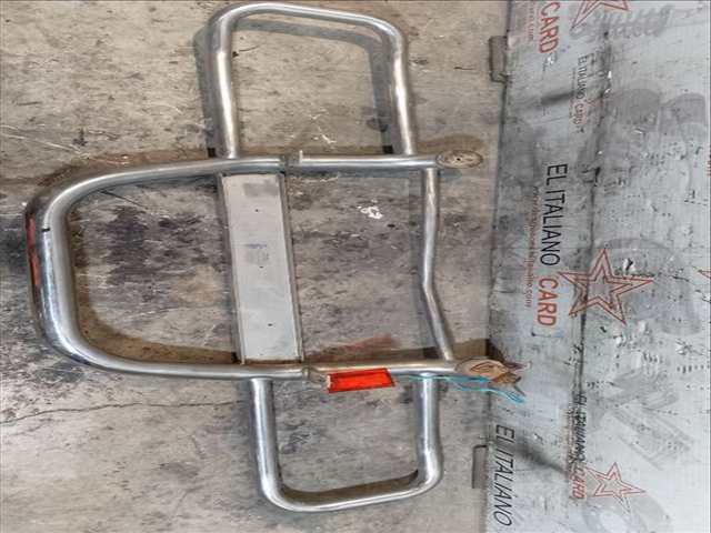 Foto 3ª: Paragolpes Delantero Mitsubishi L200 2500 TD AMERICAN SPIRIT 4-PTAS.) 99CV 73KW [4D56] (2001)