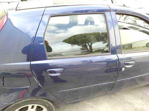Puerta Trasera Derecha Fiat Punto 1.9 D 188) BERLINA 188A9000