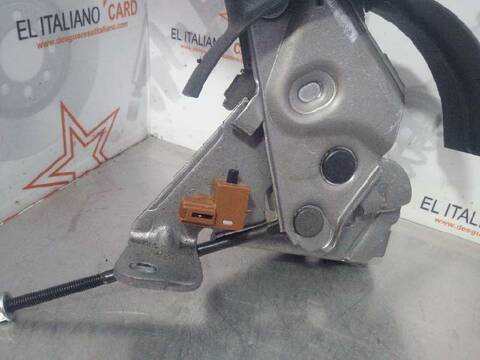 Foto 2ª: Freno de Mano Toyota Yaris HYBRID ACTIVE 101CV 74KW [1NZ] (2019)