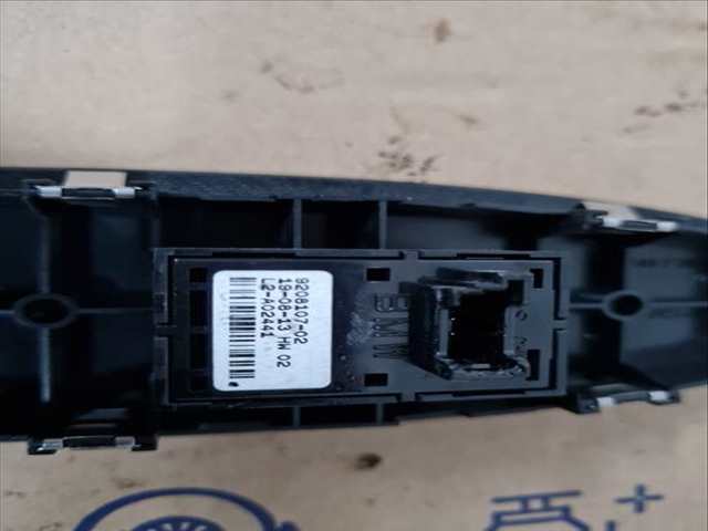 Foto 2ª: Botonera Elevalunas Bmw Serie 1 114 116D 116CV 85KW [N47D20C] (2013)