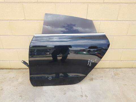 Puerta Trasera Izquierda Audi A5 2.0 TDI 150CV 110KW