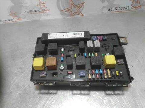 Caja Reles Fusibles Opel Zafira COSMO 120CV 88KW