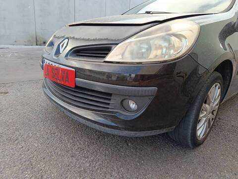 Foto 3ª: Paragolpes Delantero Renault Clio K9KT7 (2009)