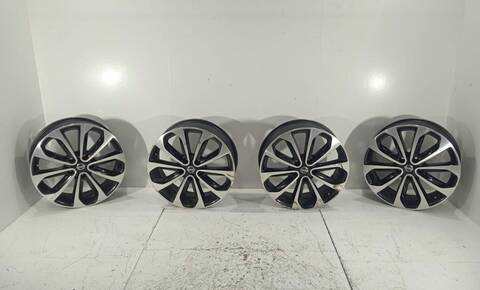 Juego LLantas Nissan Qashqai VERSION INDEFINIDA