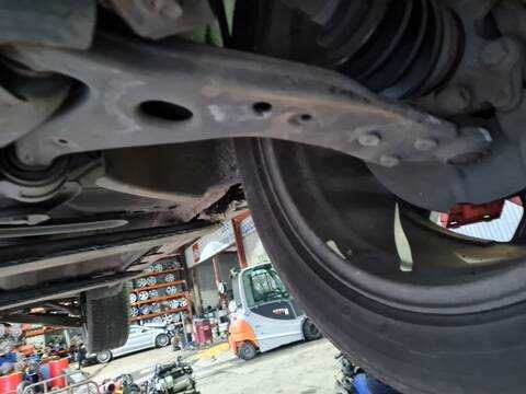 Brazo Suspension Delantero Izquierdo Ford Kuga TITANIUM 163CV 120KW