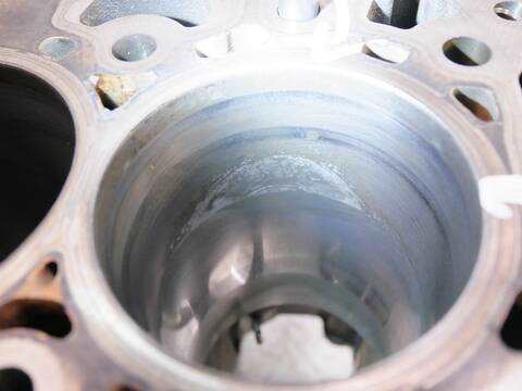 Bloque Motor Ford Transit 105 CV 77KW