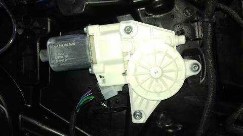 Foto 2ª: Elevalunas Eléctrico Delantero Derecho Mercedes Vito 1.6 CDI CAT 114CV 84KW (2014)
