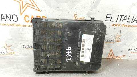 Foto 3ª: Caja Reles Fusibles Peugeot 307 SW PACK 136CV 100KW [RHRDW10BTED4] (2004)