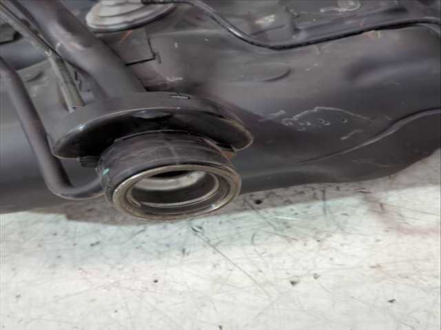 Foto 3ª: Deposito de Combustible Lexus CT 200H ZWA10_) 136CV 100KW [2ZR-FXE,5ZR-FXE] (2011)