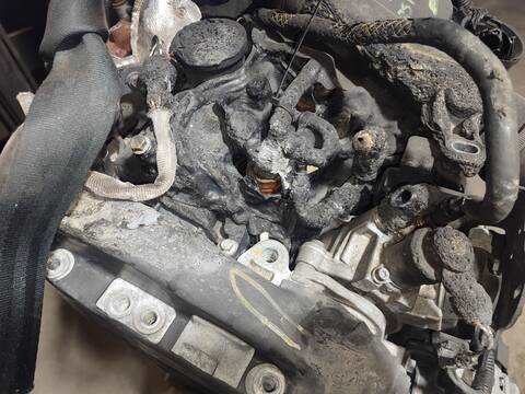 Foto 2ª: Despiece Motor Dacia Sandero VERSION INDEFINIDA (2015)