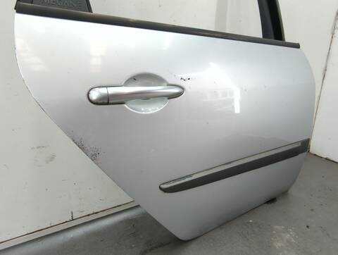 Foto 2ª: Puerta Trasera Derecha Renault Scenic 1.9 DCI JM0G JM12 JM1G JM2C) 120CV 88KW JM0/1_) [F9Q812] (2005)