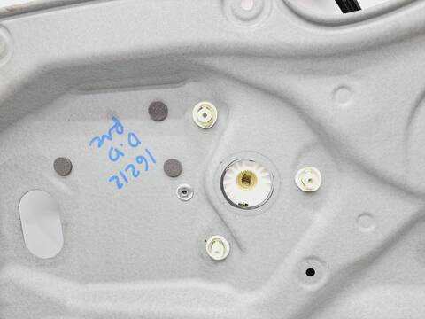 Foto 2ª: Elevalunas Eléctrico Delantero Derecho Volkswagen Touran 1.6 TDI DPF 105CV 77KW [CAY] (2015)