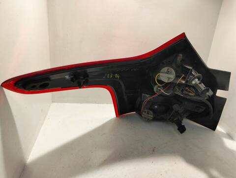 Foto 3ª: Piloto Trasero Derecho Ford Focus 2.0 TDCI TD CAT 116CV (2010)