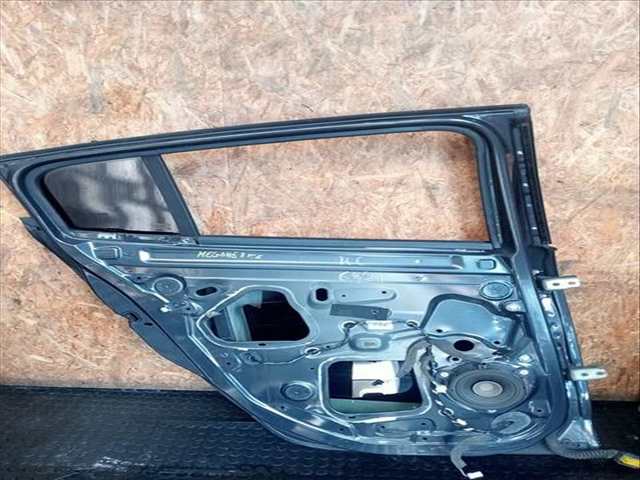 Foto 2ª: Puerta Trasera Izquierda Renault Megane EMOTION 1 DCI DIESEL FAP 110CV (2008)