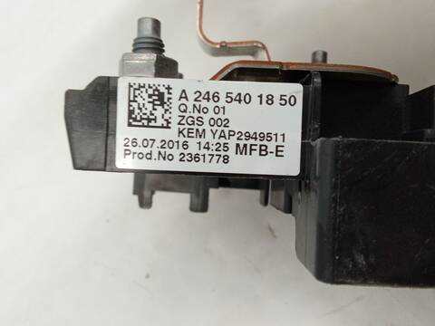 Foto 4ª: Caja Reles Fusibles Mercedes Clase A 140 A 200 CDI - D 176.008) 136CV 100KW [OM 651.930] (2014)