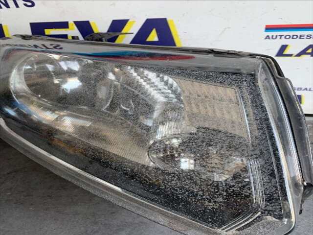 Foto 2ª: Faro Derecho Dacia Sandero 0.900 90CV [H4B 400] (2014)