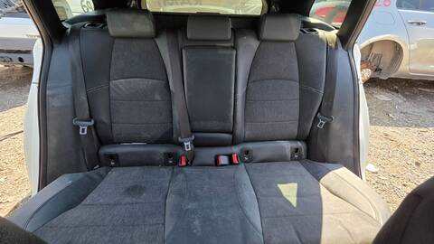 Asientos Traseros Toyota Corolla 2ZRFXE AUT.