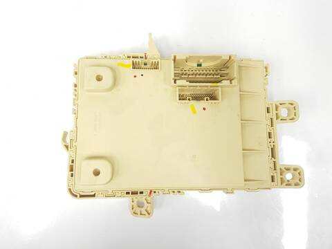 Foto 2ª: Caja Reles Fusibles Hyundai i30 1.4 CRDI 90CV [D4FC] (2012)