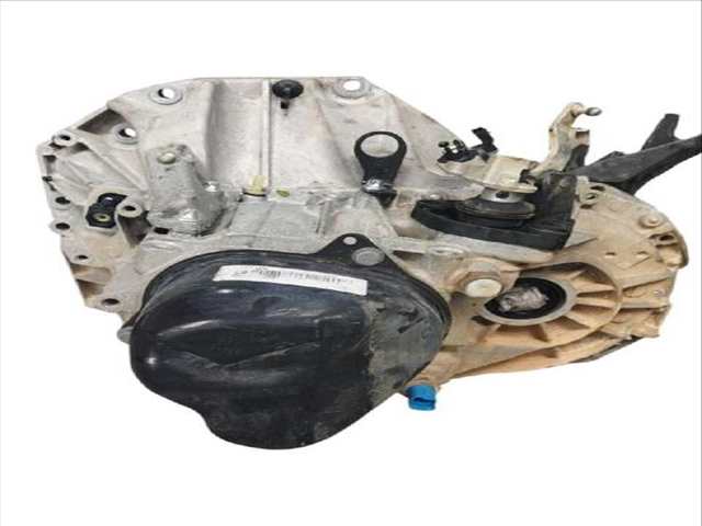 Foto 3ª: Caja Cambios Dacia Duster 1.5 DCI HSAJ) (2010)