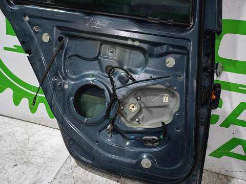 Foto 2ª: Puerta Trasera Izquierda Volkswagen Golf 1.9 TDI 105CV [BKC] (2003)