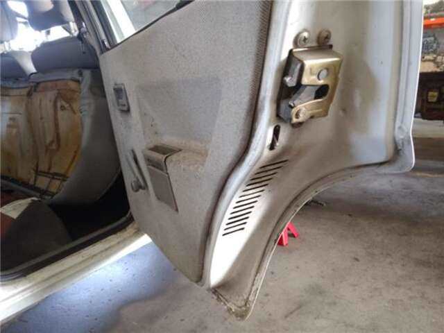 Foto 3ª: Puerta Trasera Derecha Opel Corsa 1.5 D [15 D (4EC1)]
