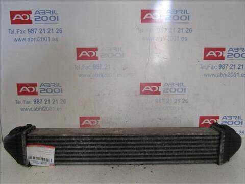 Foto 1ª: Intercooler Mercedes Clase B 150 2.0 180 CDI 245.207) 109CV 80KW [OM 640.940] (2007)