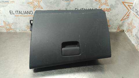 Foto 1ª: Guantera Mercedes Clase A 140 A 200 CDI 176.008) 136CV 100KW [651930] (2017)