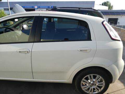 Puerta Trasera Izquierda Fiat Punto 1.4 G III EVO 77CV 57KW 199) 350A1000