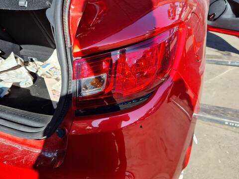Foto 3ª: Piloto Trasero Derecho Renault Clio BUSINESS 90CV 66KW [K9KC6] (2015)